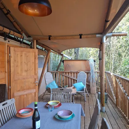 Luxe tent Glamping Serraiola Alta Frassine