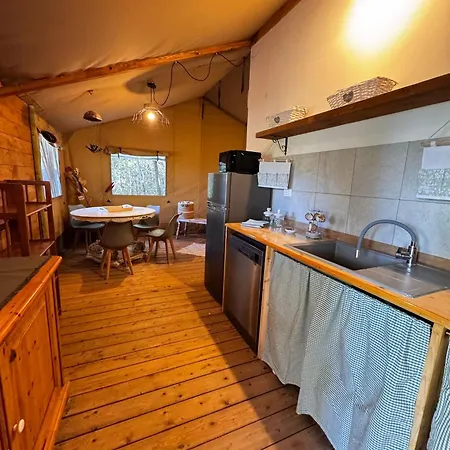 Glamping Serraiola Alta Luxury tent Frassine